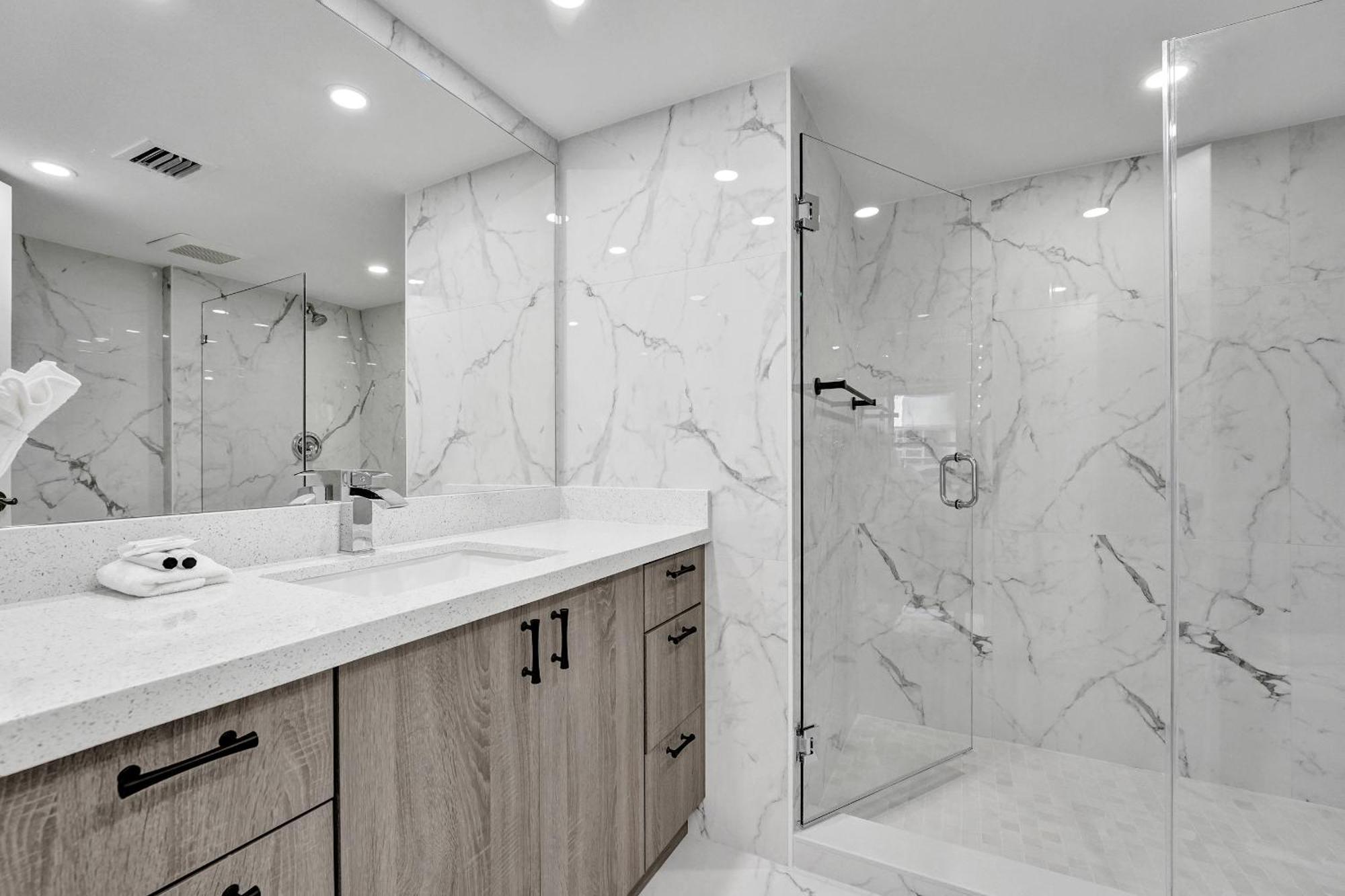 Amazing 3 Bedrooms 3 Bathrooms 1518 Miami Beach