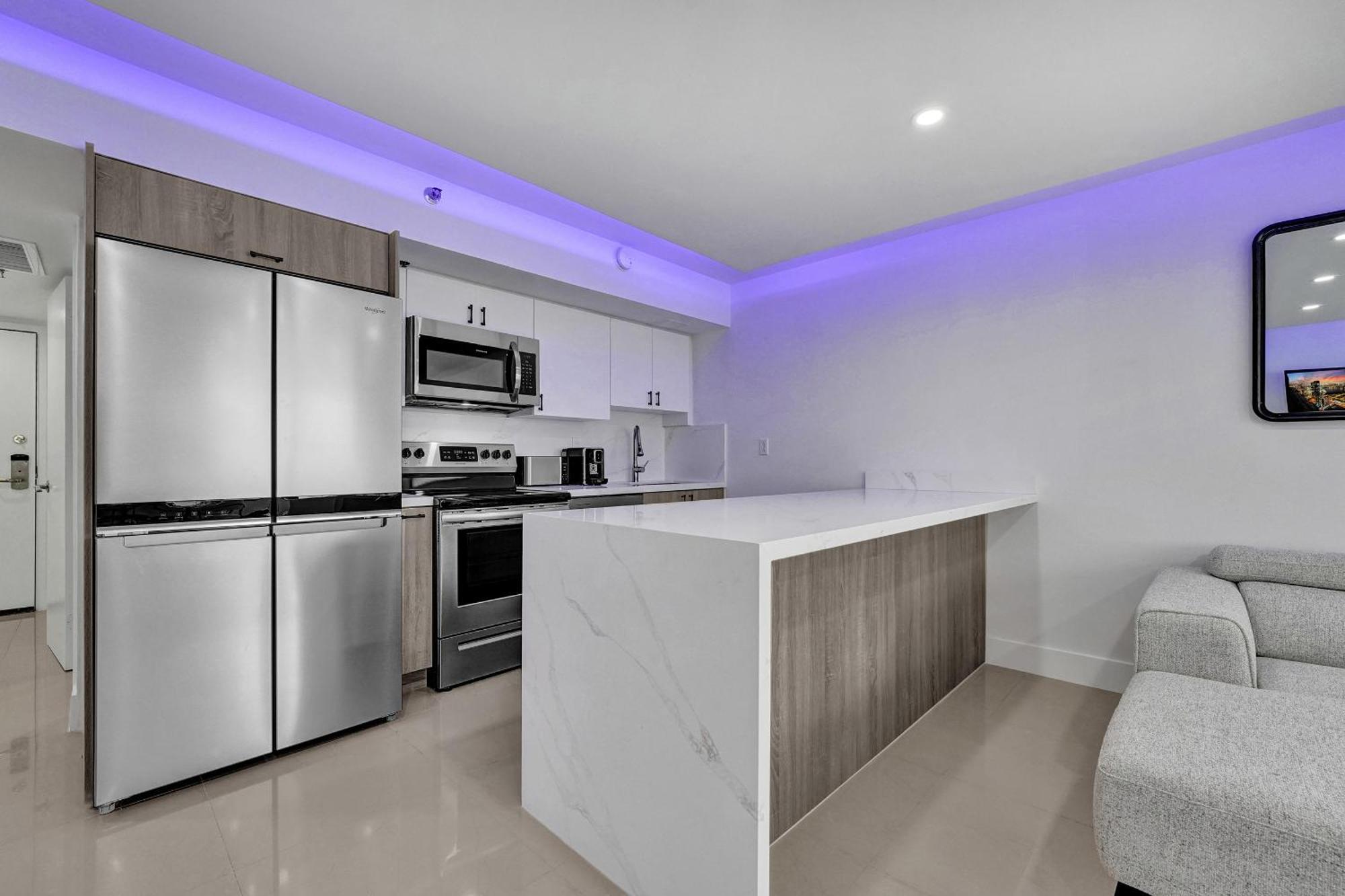 Amazing 3 Bedrooms 3 Bathrooms 1518 *