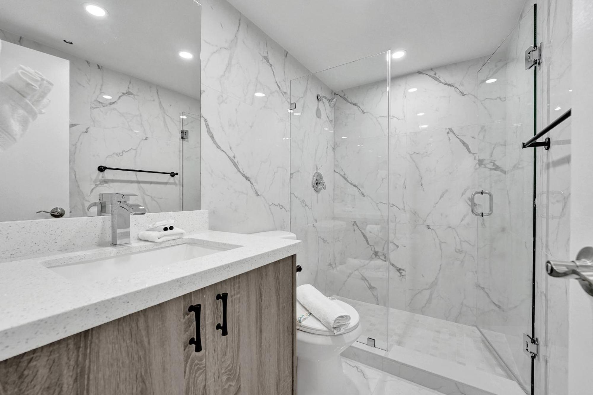 Amazing 3 Bedrooms 3 Bathrooms 1518 Miami Beach