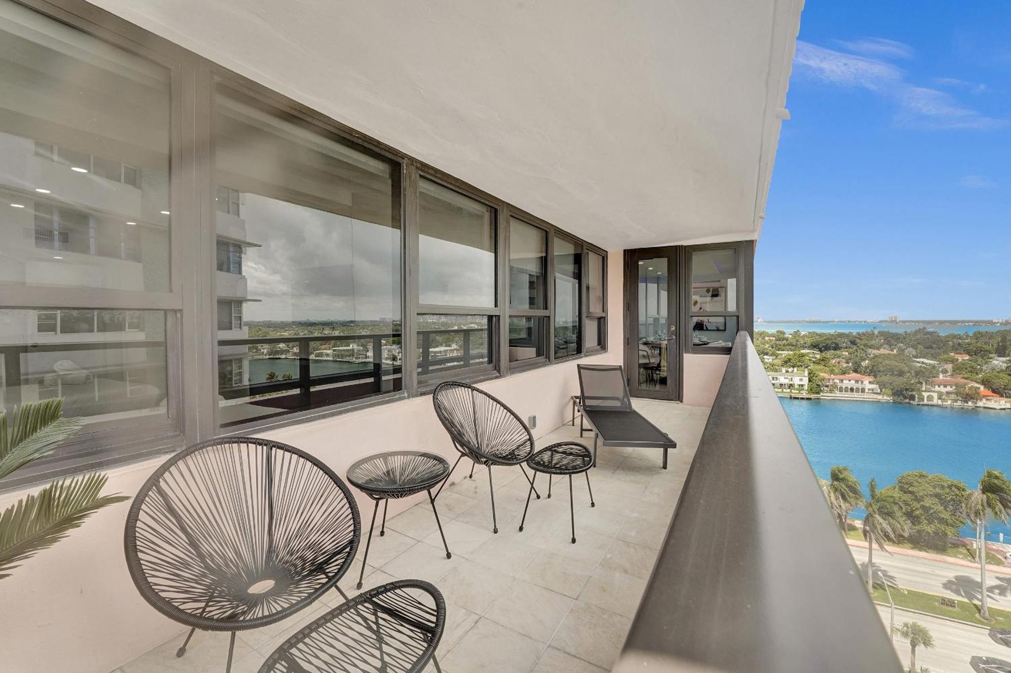 Amazing 3 Bedrooms 3 Bathrooms 1518 Apartment *
