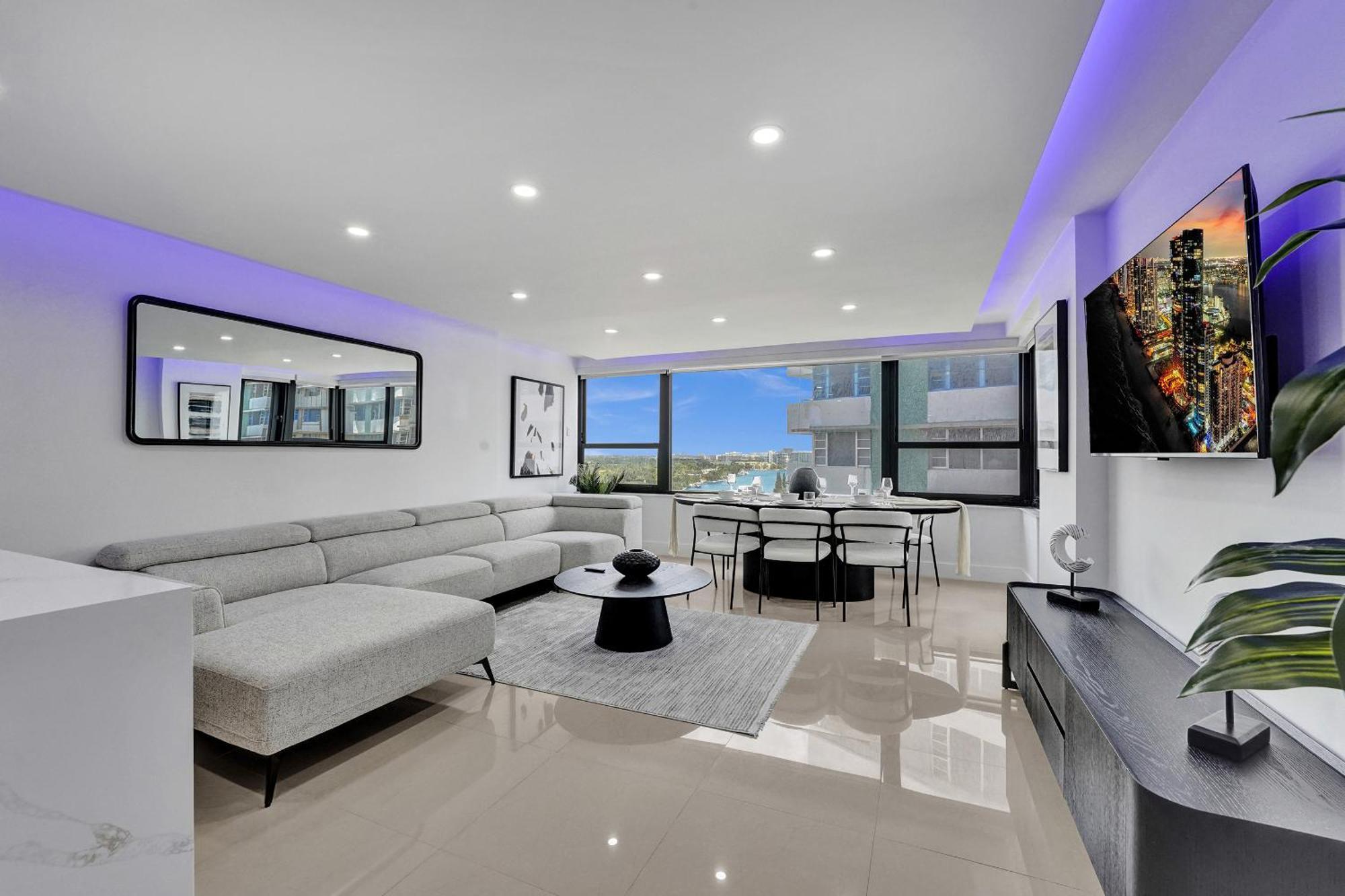 Amazing 3 Bedrooms 3 Bathrooms 1518