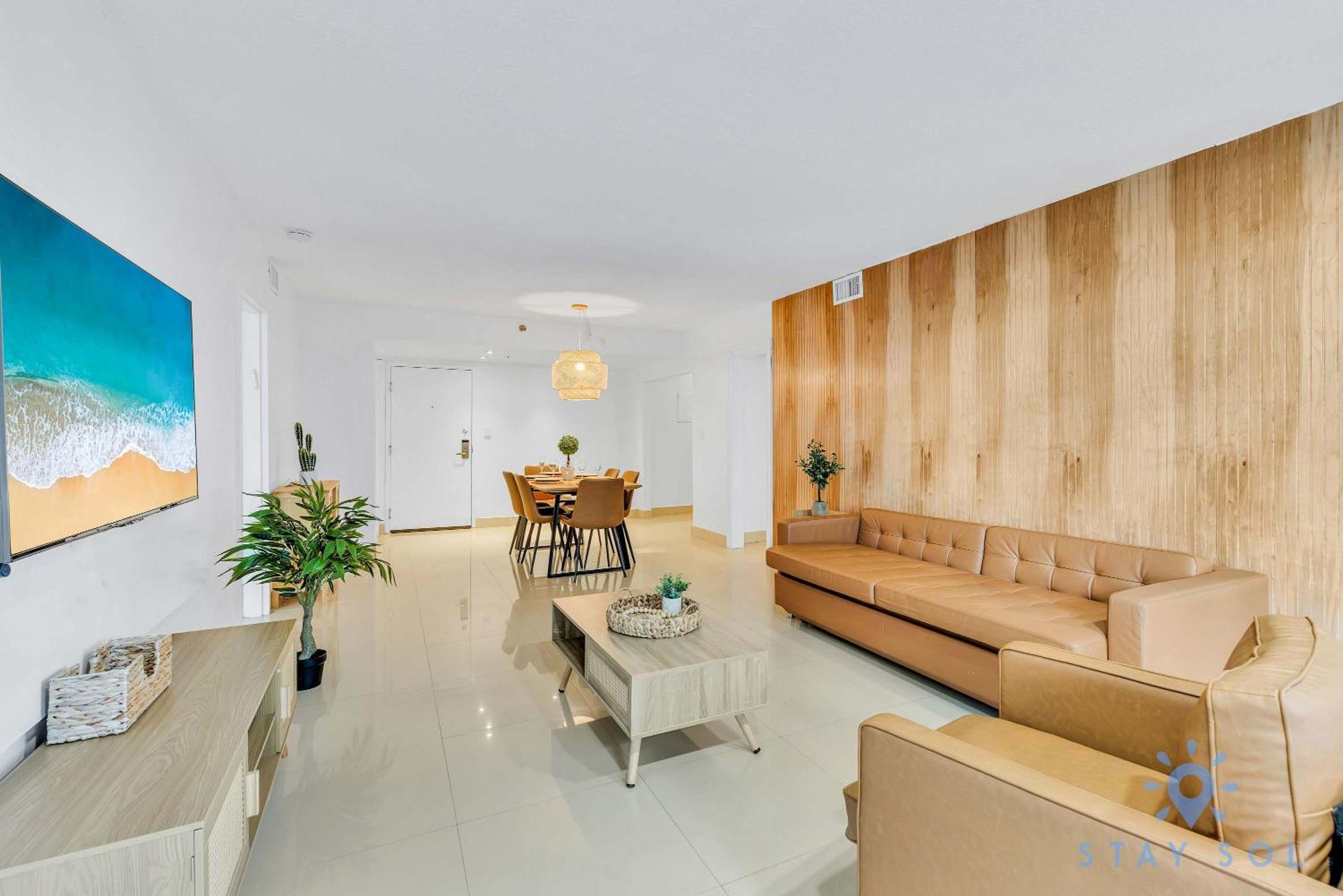 Beautiful 2 Bedroom Amazing Pool Apartment Miami Beach