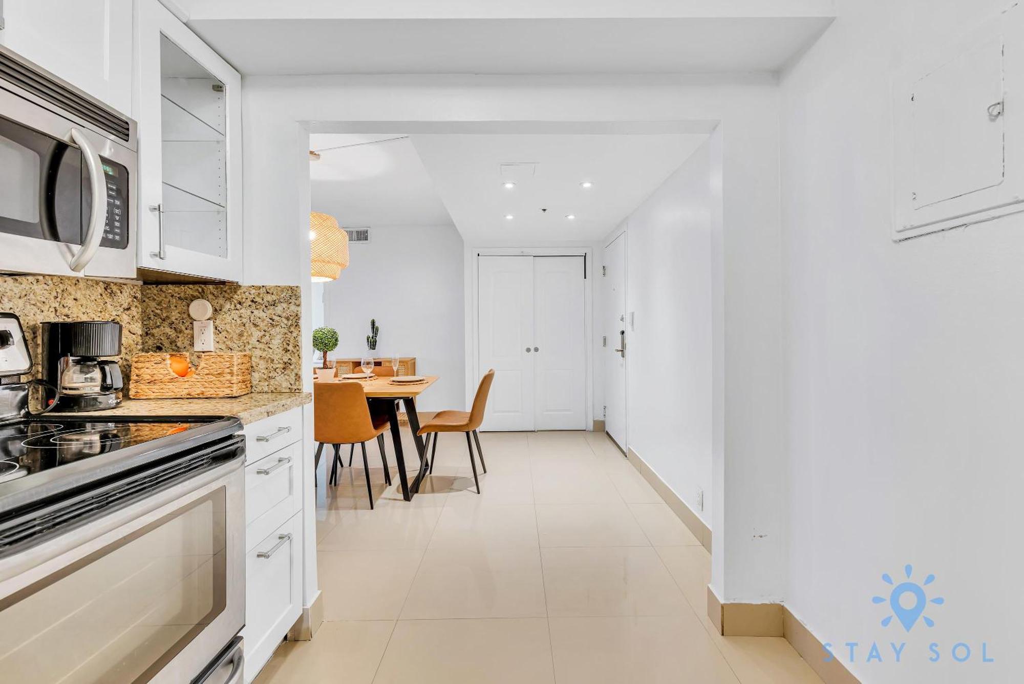 Apartment Beautiful 2 Bedroom Amazing Pool *