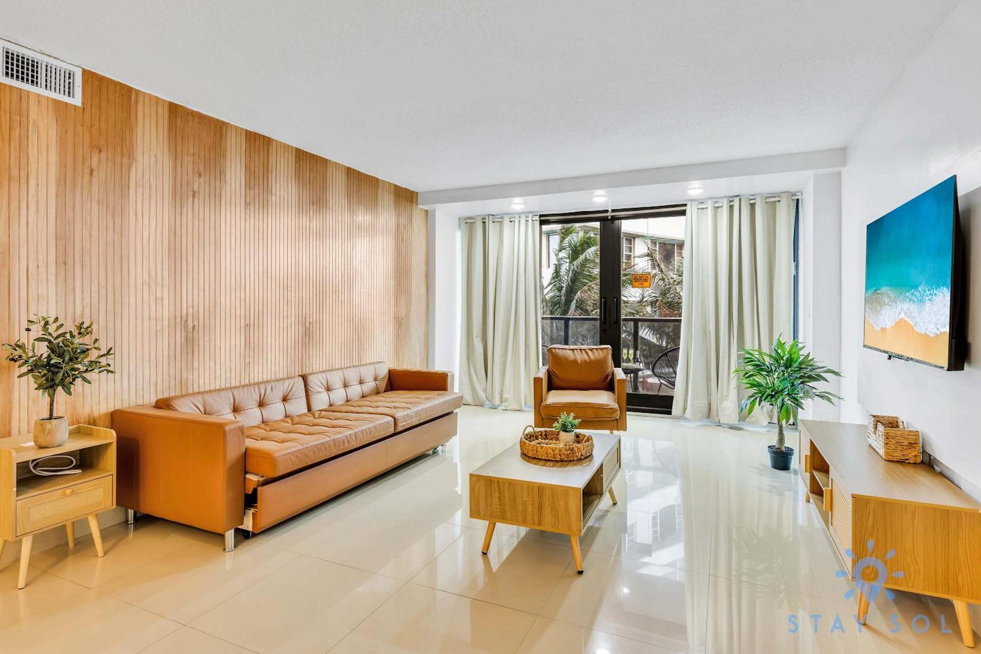 Beautiful 2 Bedroom Amazing Pool Apartment