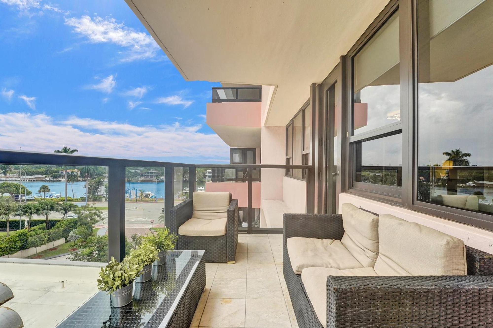 Cozy Ocean View Service 617 Miami Beach