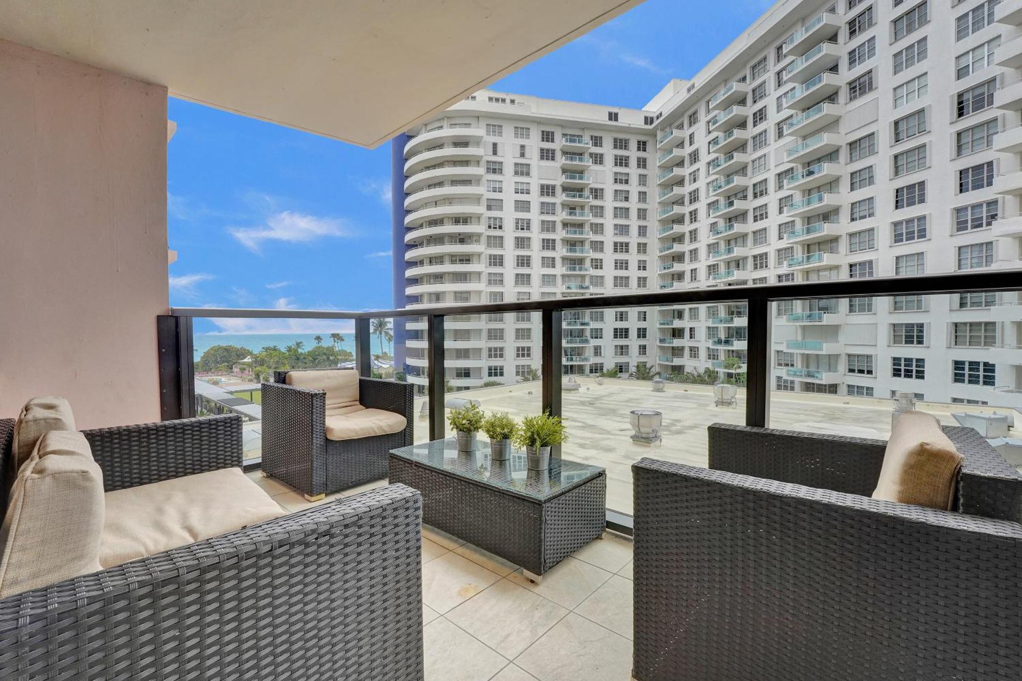 Cozy Ocean View Service 617 Apartment