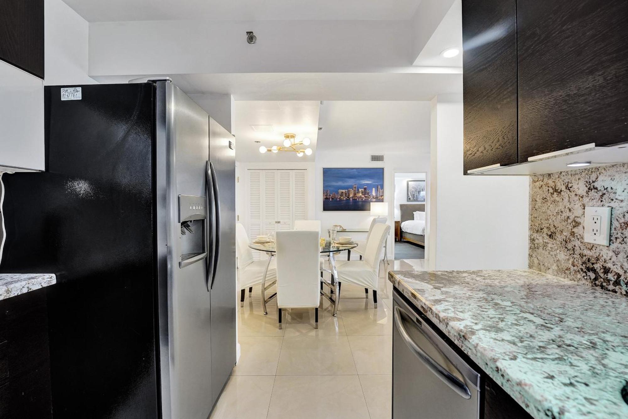 Cozy Ocean View Service 617 Apartment *