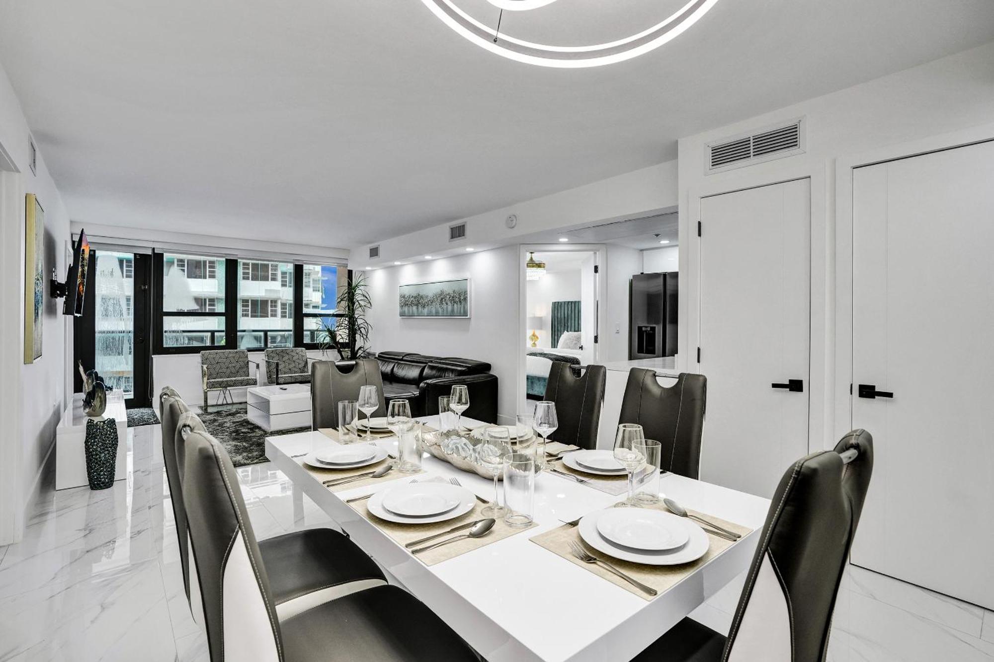 Ocean View Service 808 Apartment *