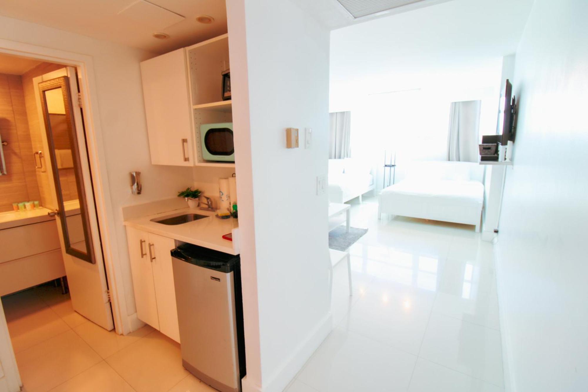 Castle 401 Oceanfront With Pool, Tennis, Access And Free Parking