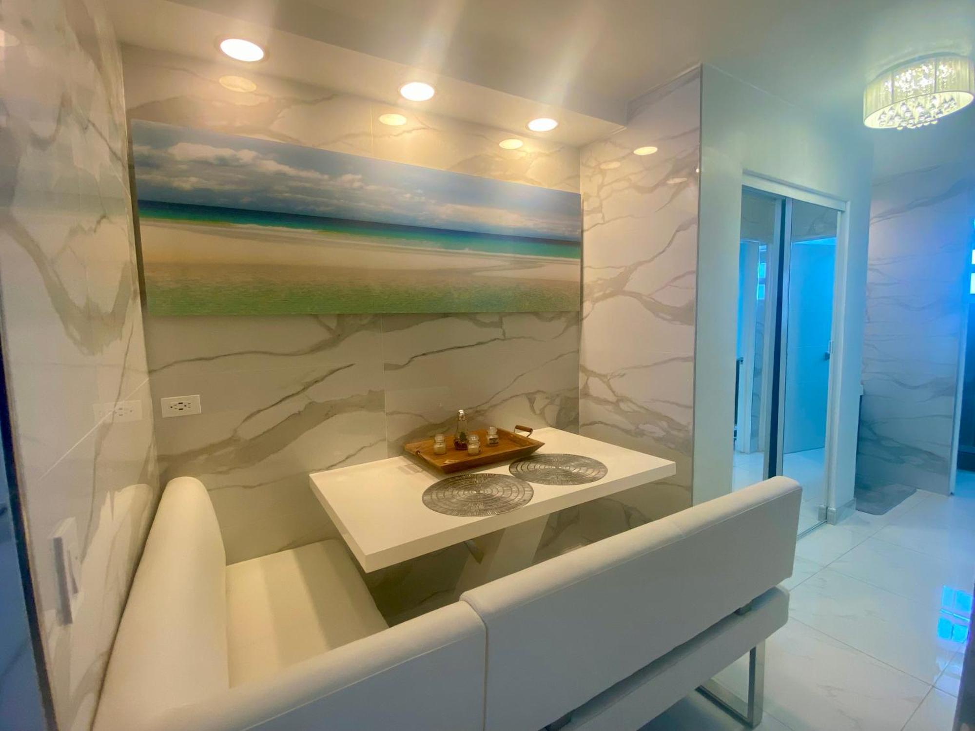 Luxurious Waterfront With Free Parking 5min Drive To Miami Brach Apartment