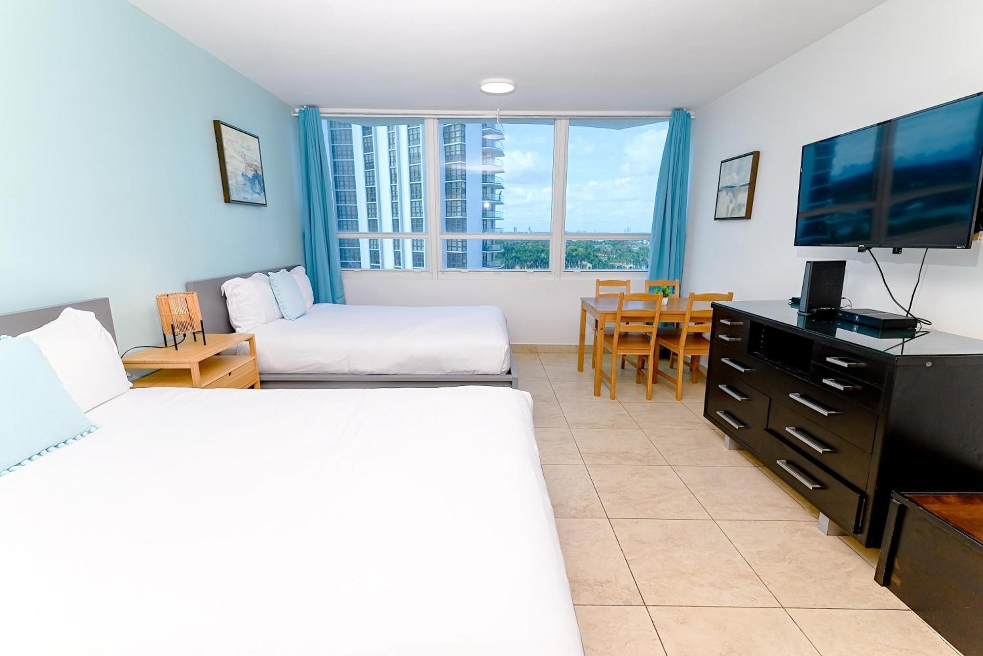 Seastays-beachfront * Miami Beach