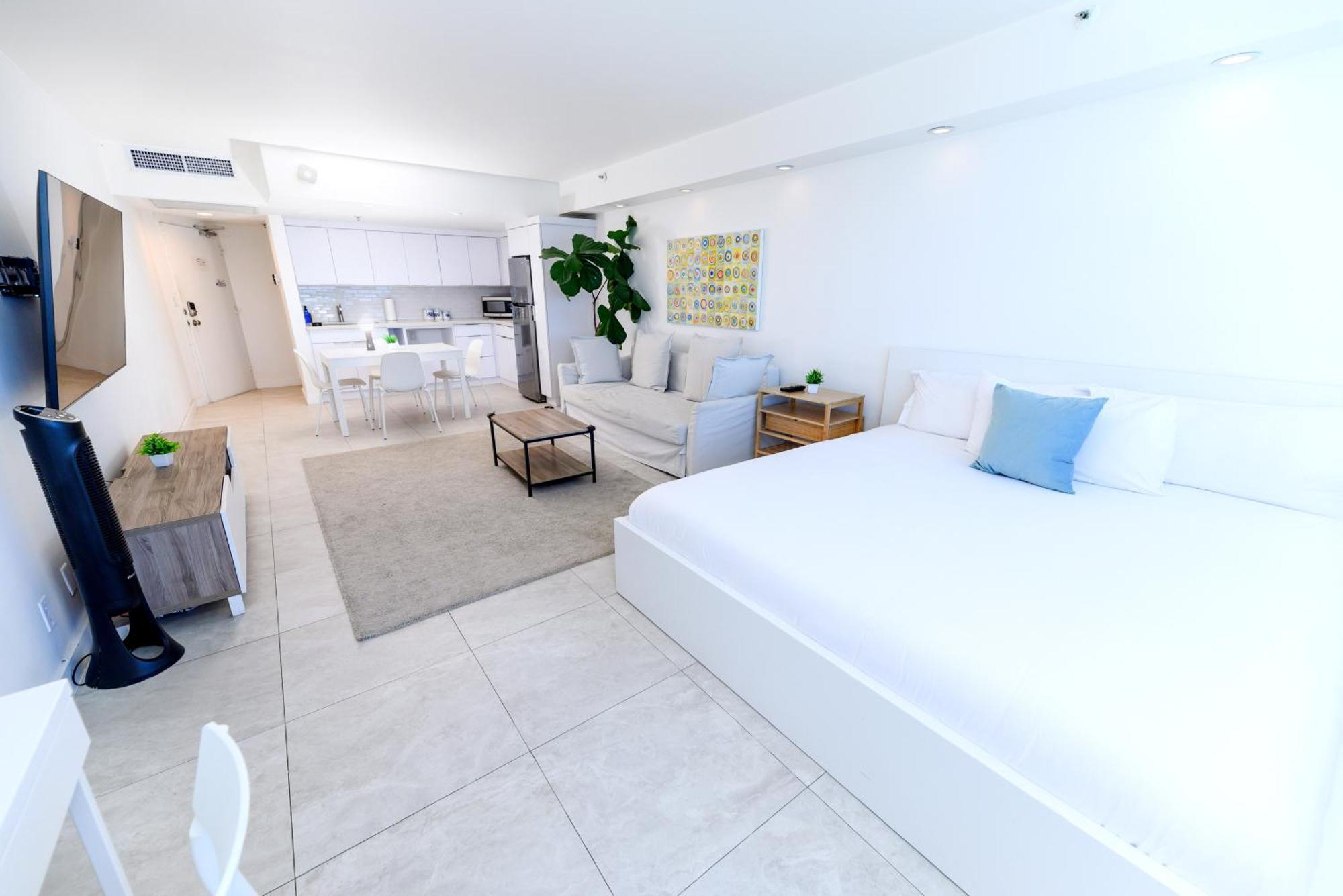 Apartment Seastays-beachfront *