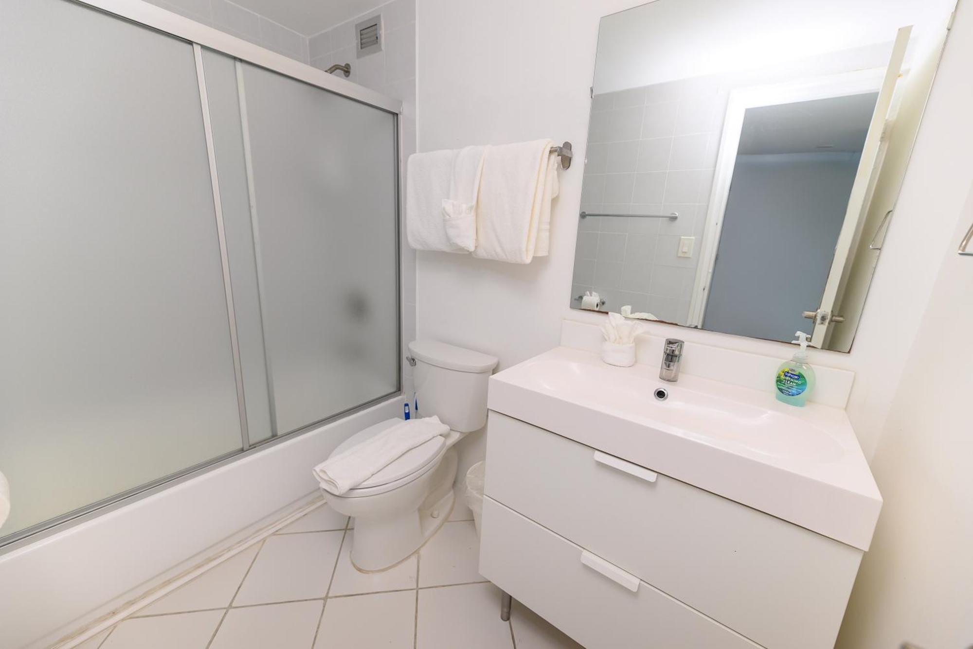 Apartment Seastays-beachfront