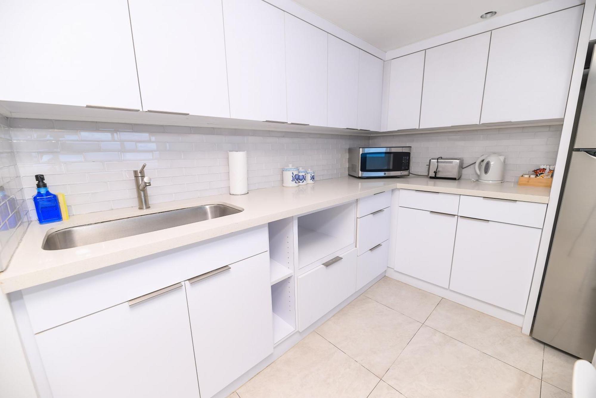 Apartment Seastays-beachfront *