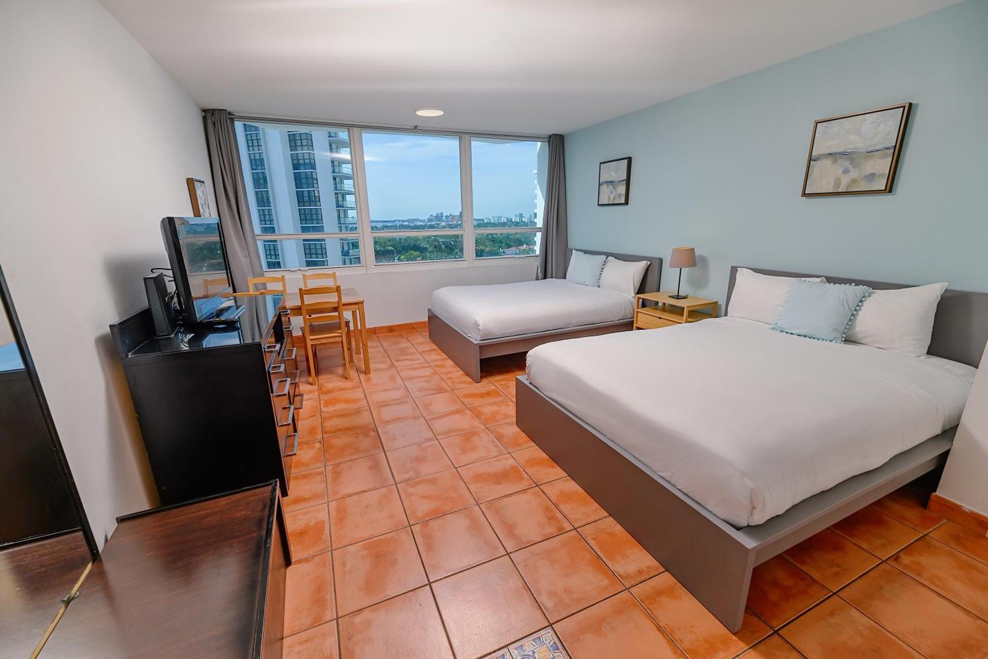 Seastays-beachfront * Miami Beach