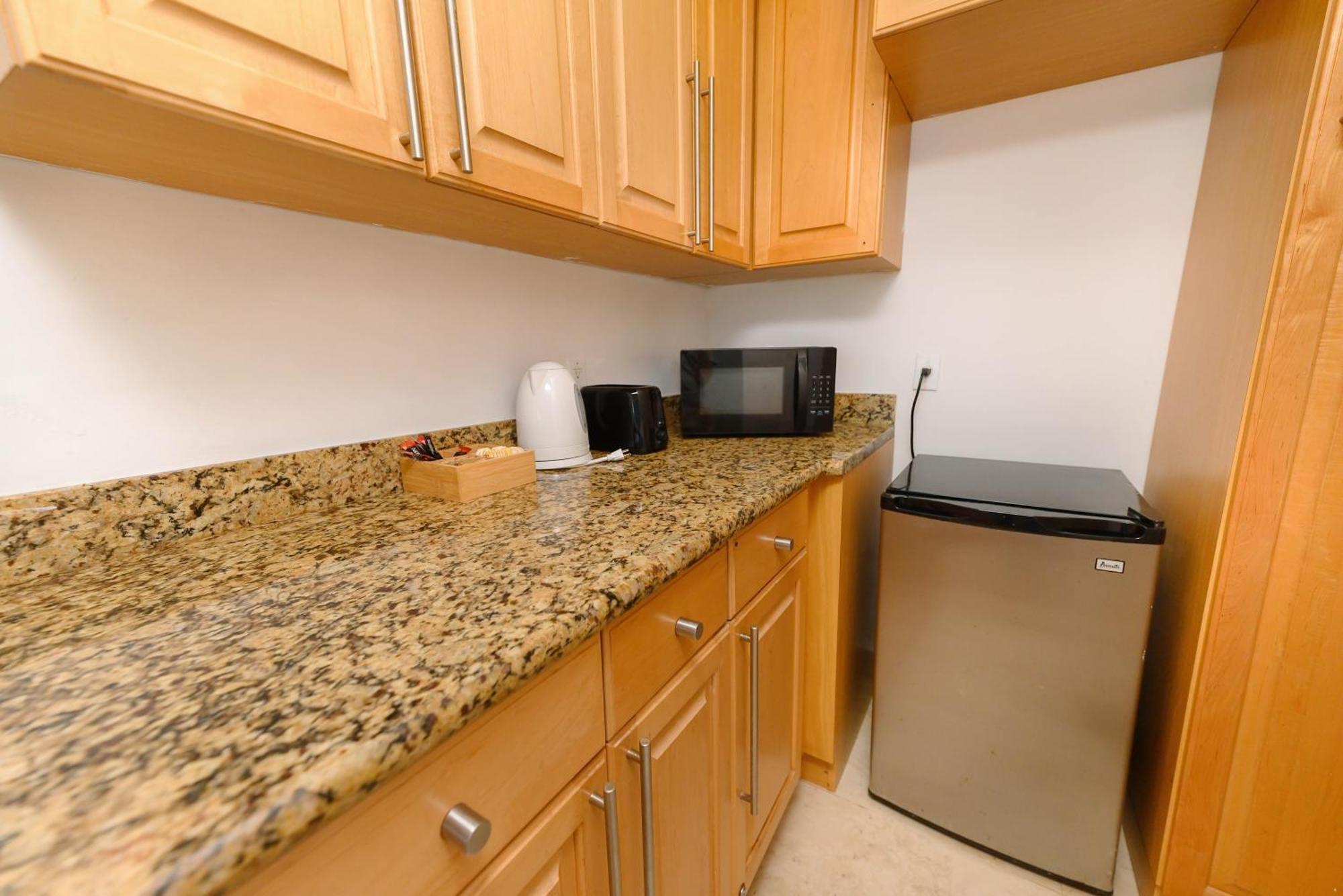 Apartment Seastays-beachfront *