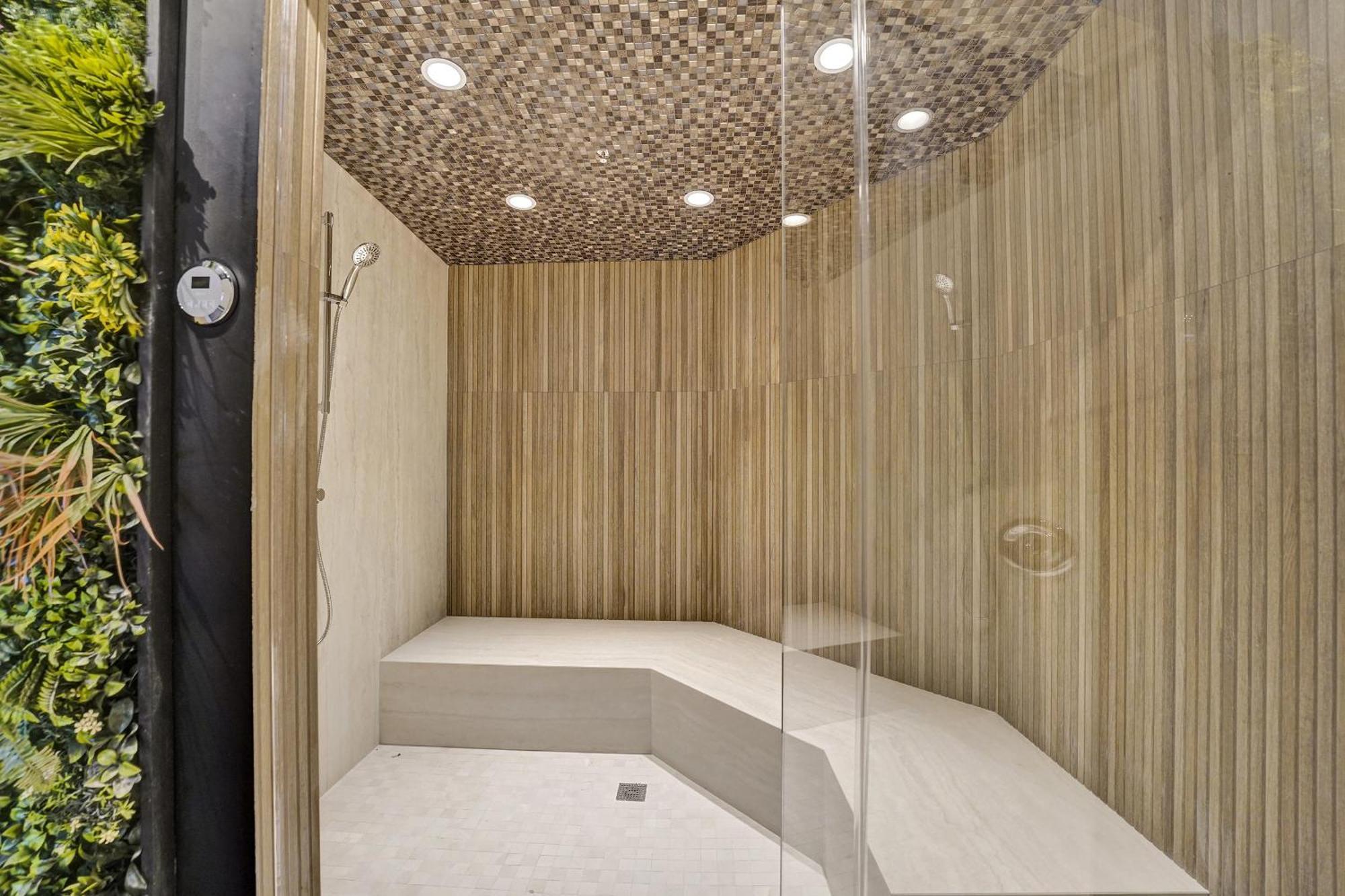Luxury Full Ocean View Amenities 501