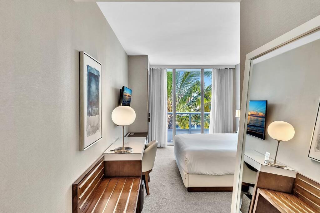 Apartment King Balcony Water Views-hosted By Sweetstay *