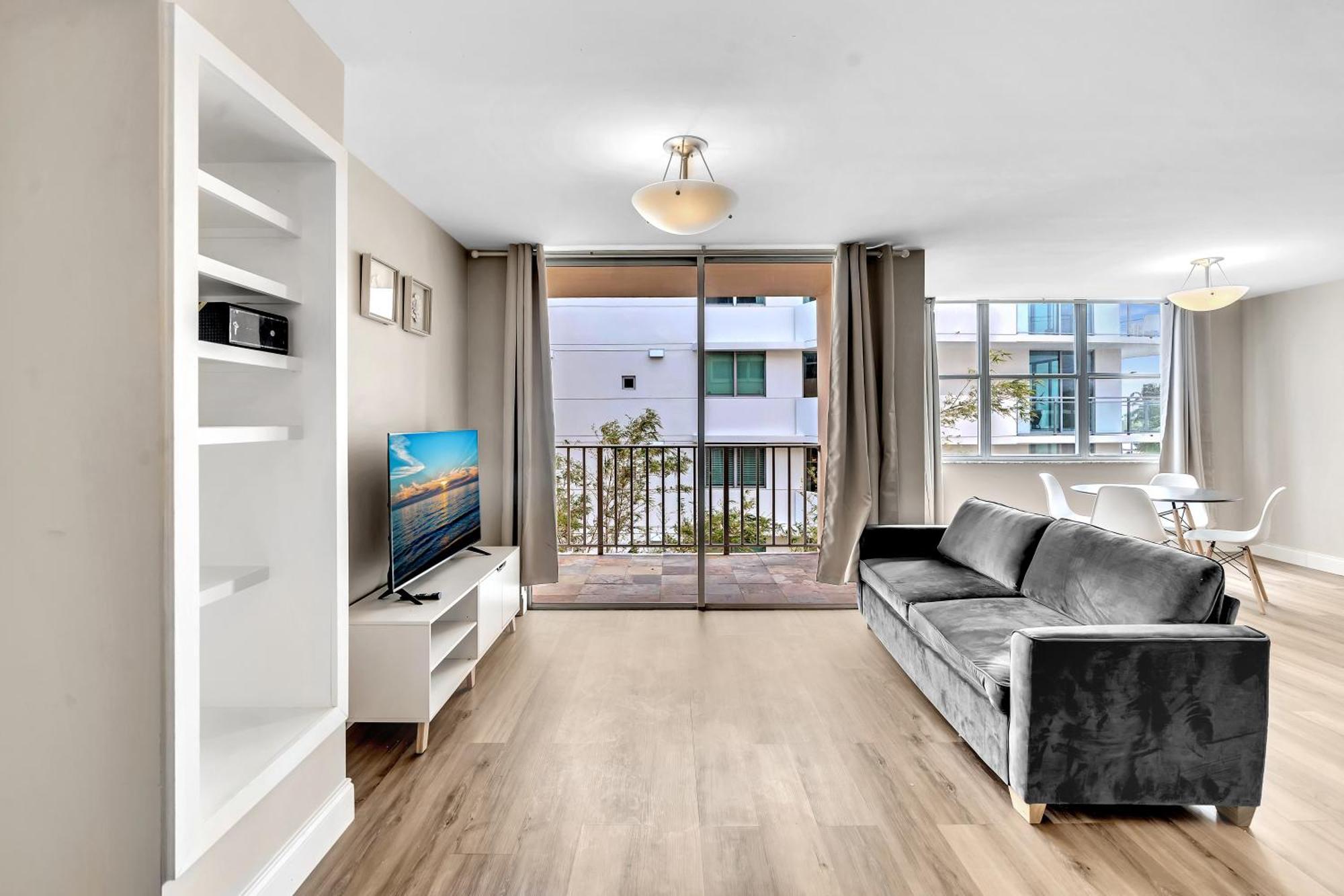 Apartment Bay Harbor Sunset 3b