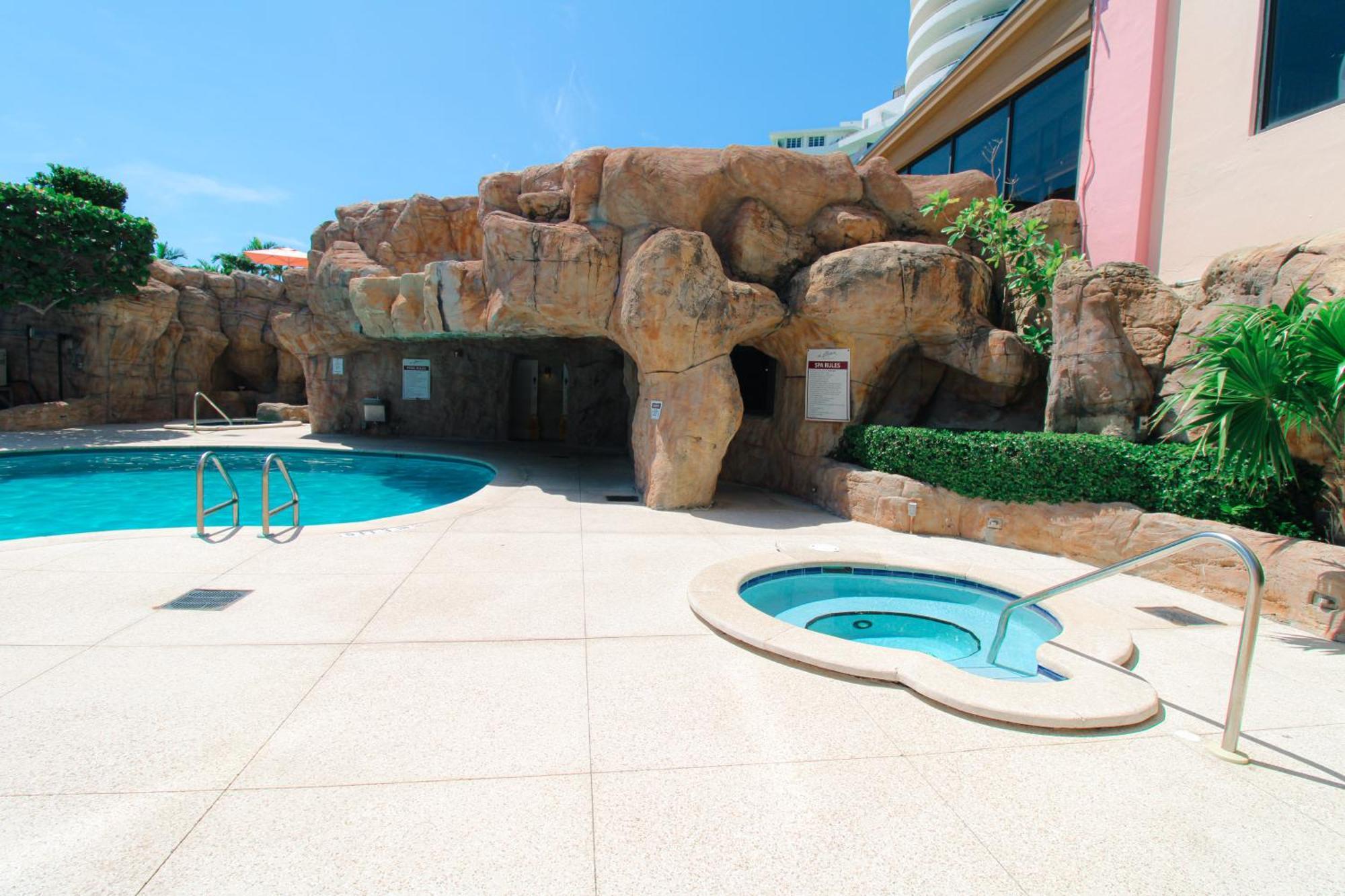Alexander 1209 Beachfront With 2 Pools , Access, Sauna, Stores Holiday home *
