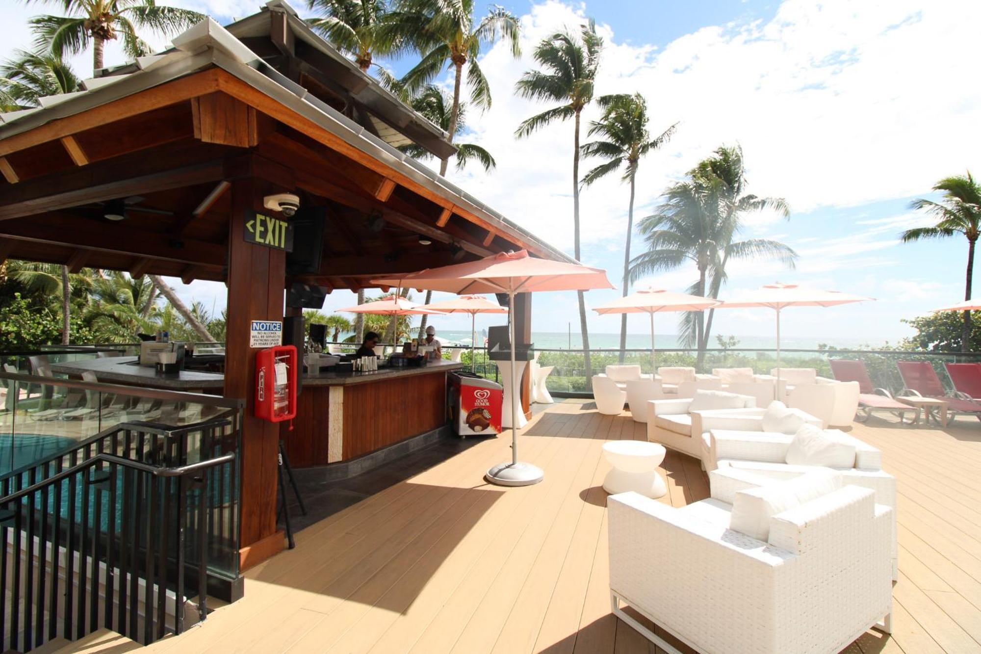 Alexander 1209 Beachfront With 2 Pools , Access, Sauna, Stores * Miami Beach