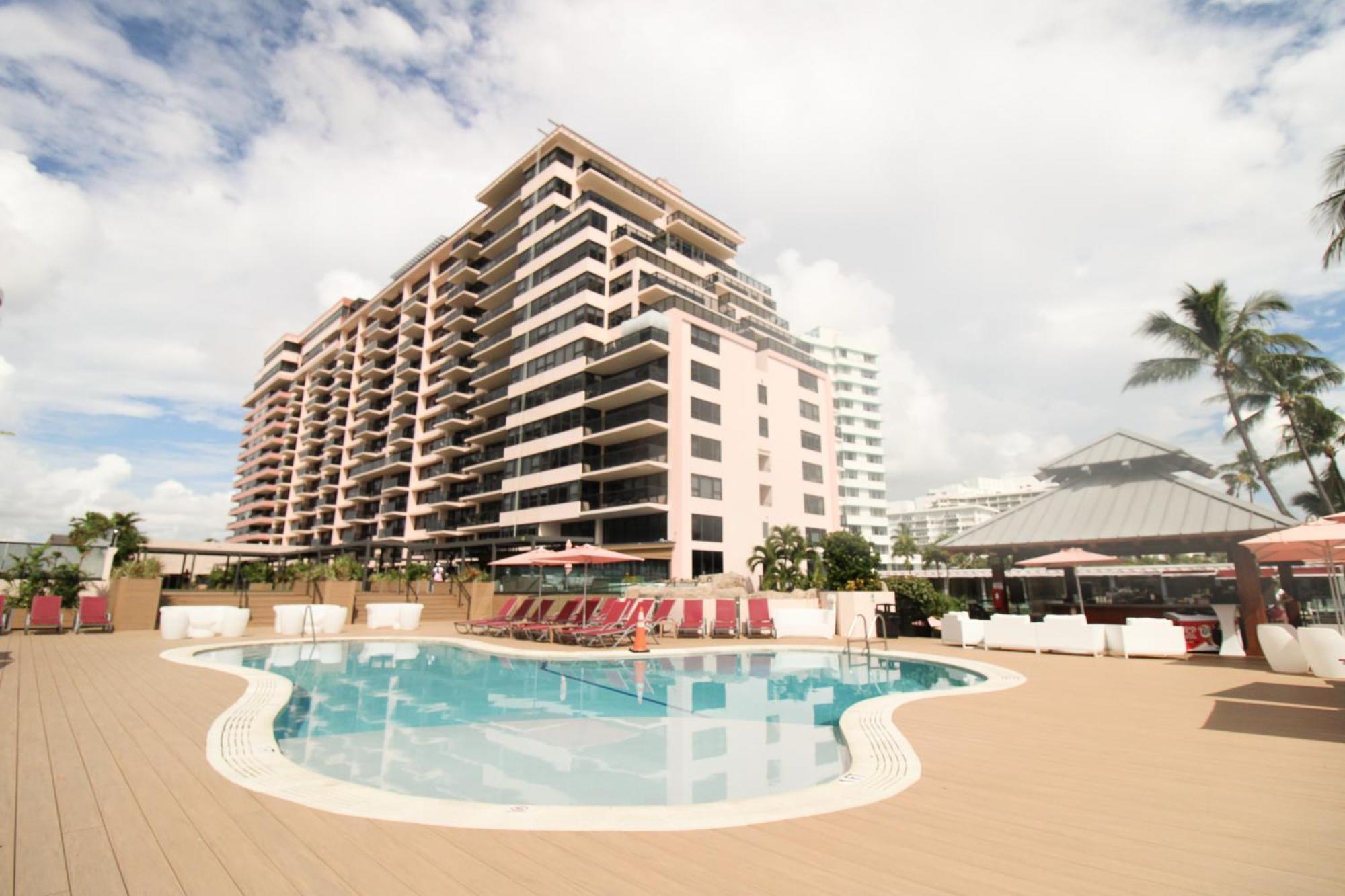 Alexander 1209 Beachfront With 2 Pools , Access, Sauna, Stores Holiday home