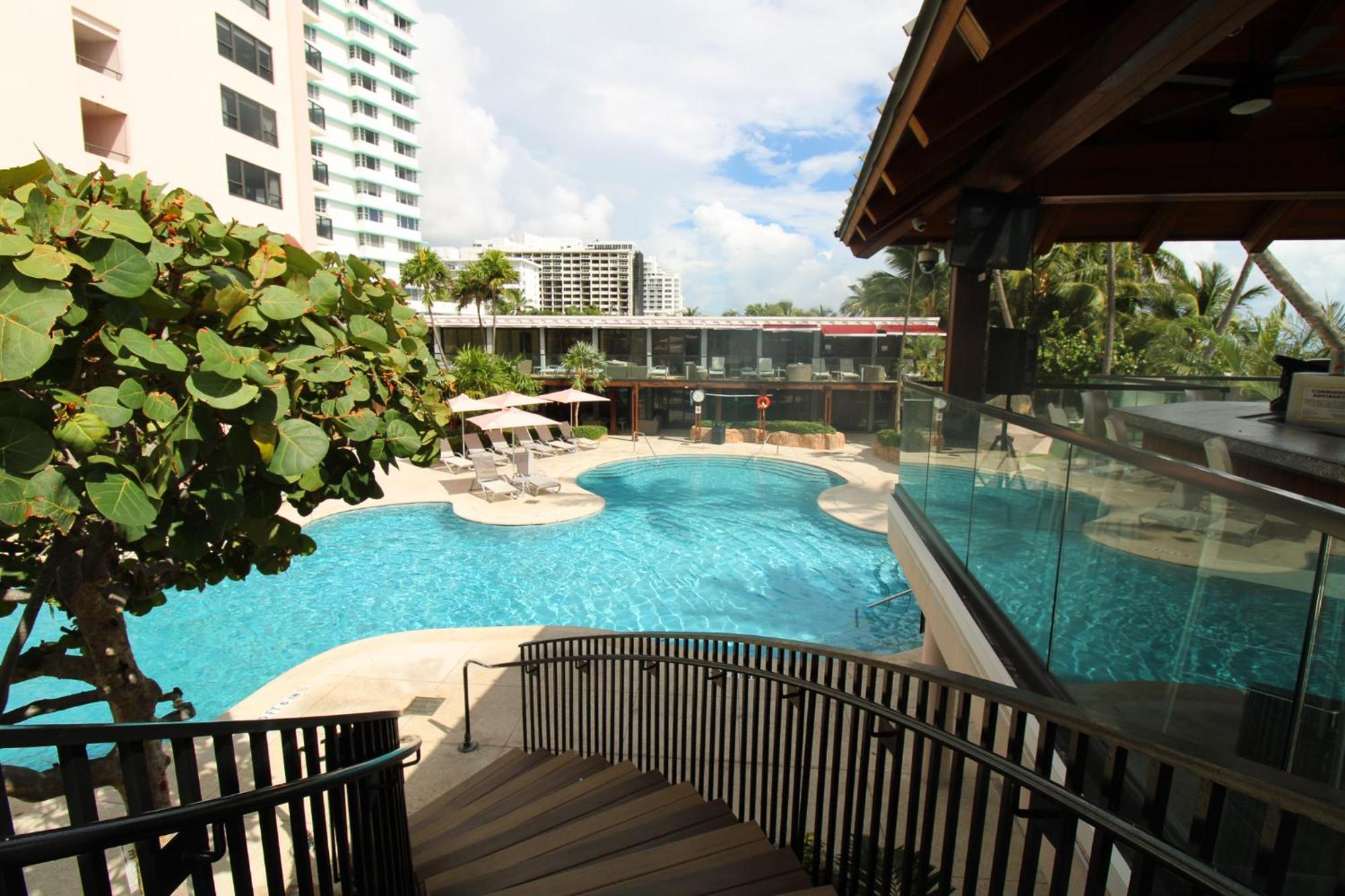 Alexander 1209 Beachfront With 2 Pools , Access, Sauna, Stores *