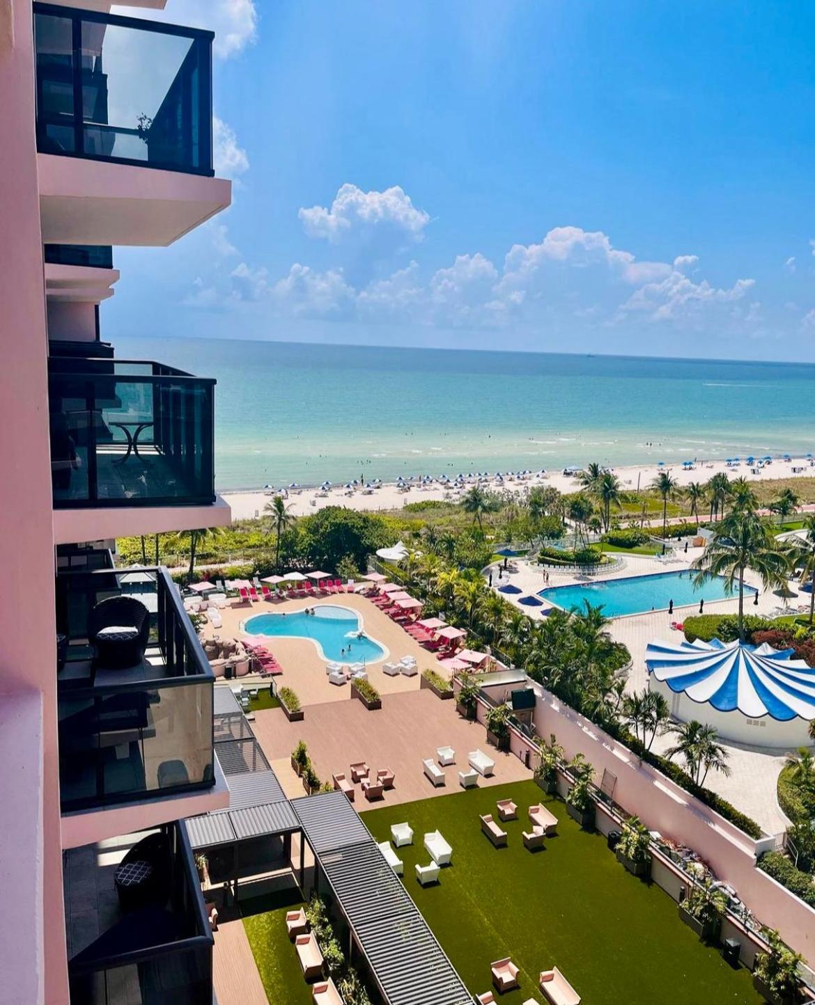 Alexander 1209 Beachfront With 2 Pools , Access, Sauna, Stores Holiday home *