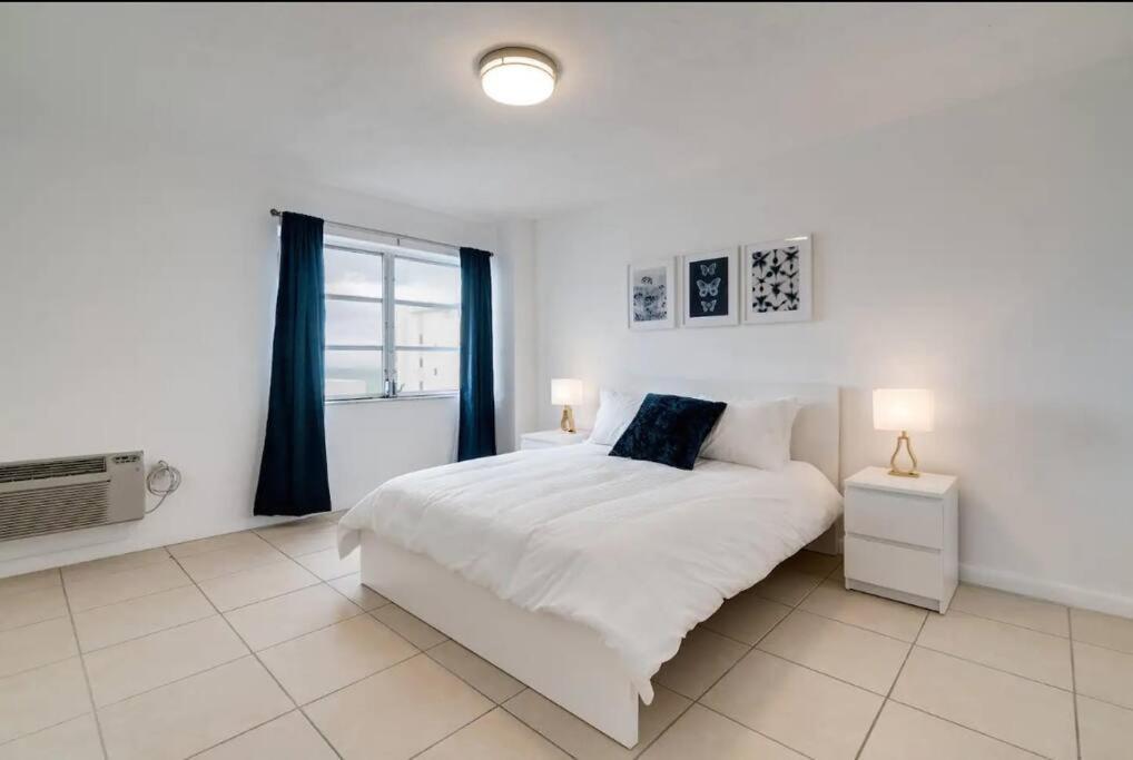 Apartment 1203- Modern 1br & 2ba With Balcony *