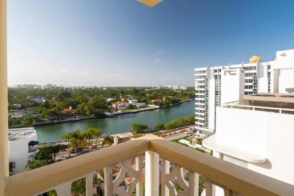 1104- 1br & 1ba With Spectacular & Ocean Views