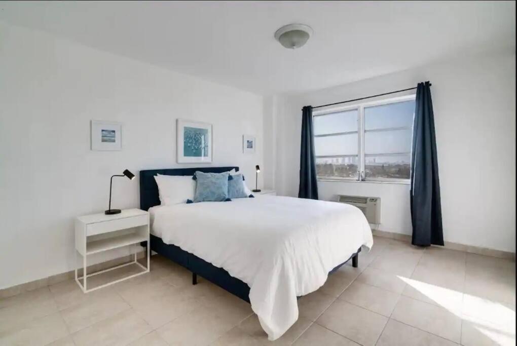 1104- 1br & 1ba With Spectacular & Ocean Views Apartment *