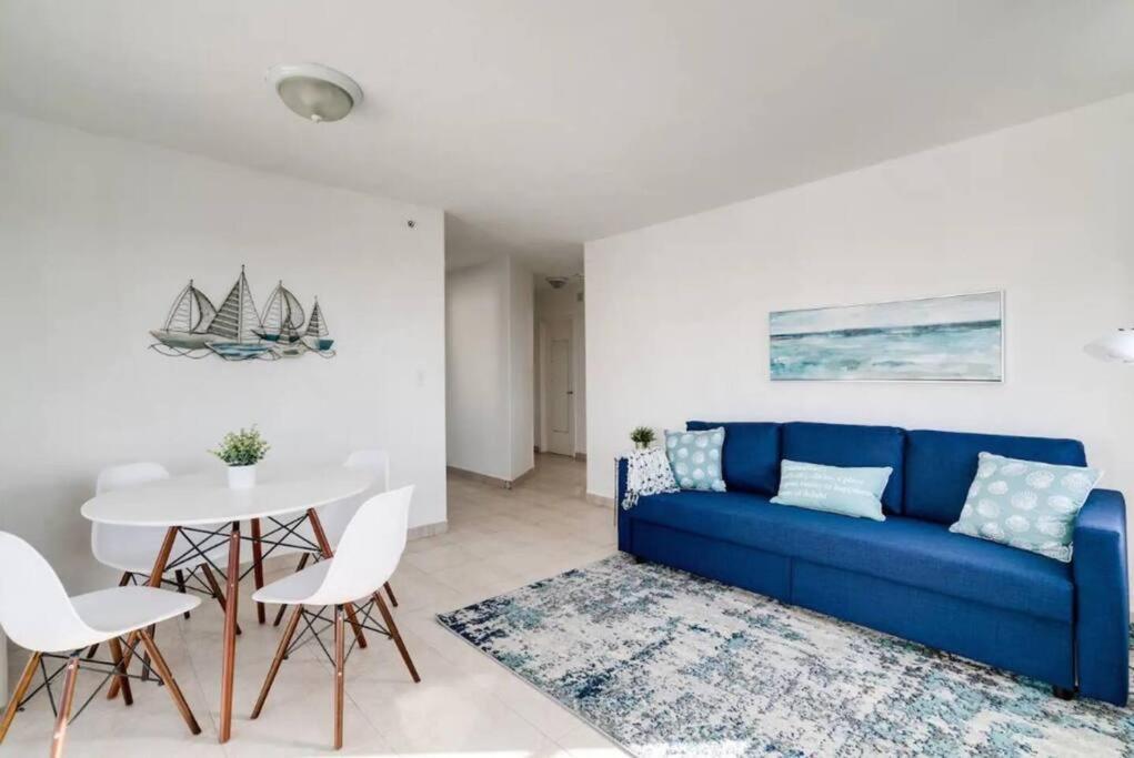 1104- 1br & 1ba With Spectacular & Ocean Views * Miami Beach