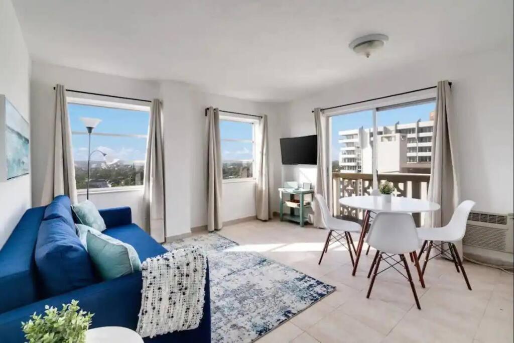 1104- 1br & 1ba With Spectacular & Ocean Views