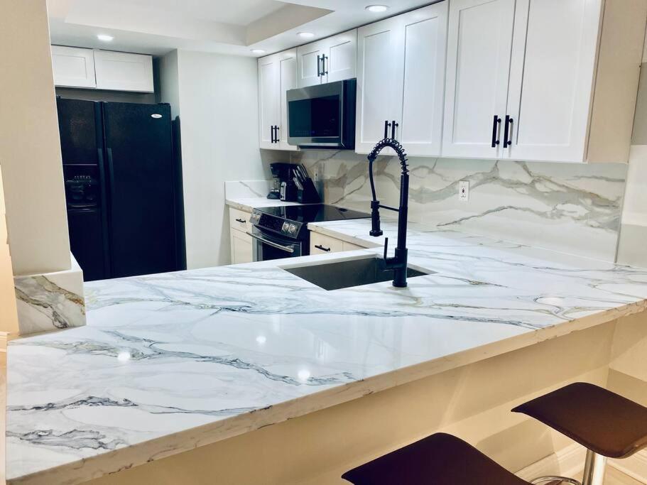 1Br 2Ba Beach Condo Parking Wifi *