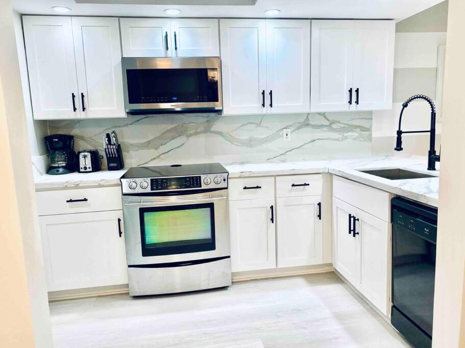 Apartment 1Br 2Ba Beach Condo Parking Wifi