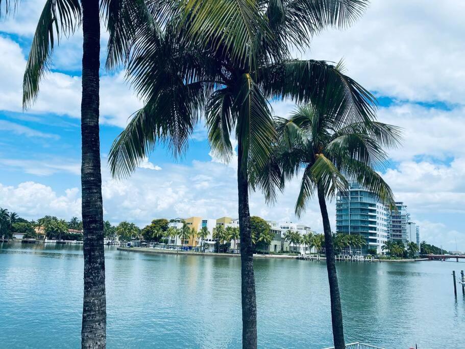 1Br 2Ba Beach Condo Parking Wifi Apartment