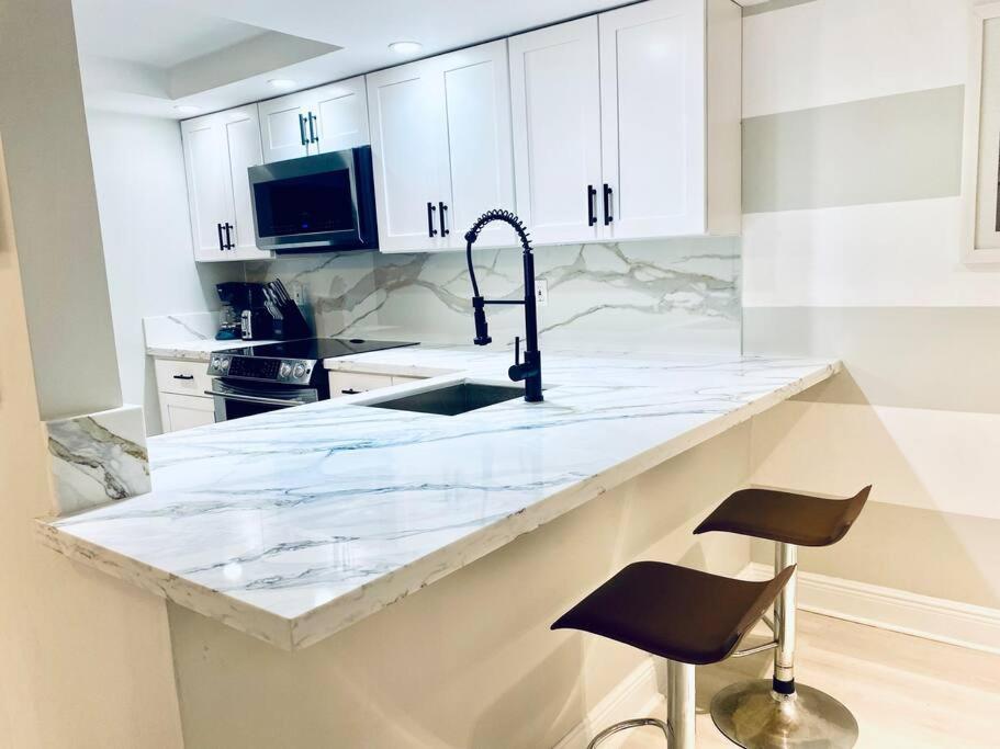 1Br 2Ba Beach Condo Parking Wifi *