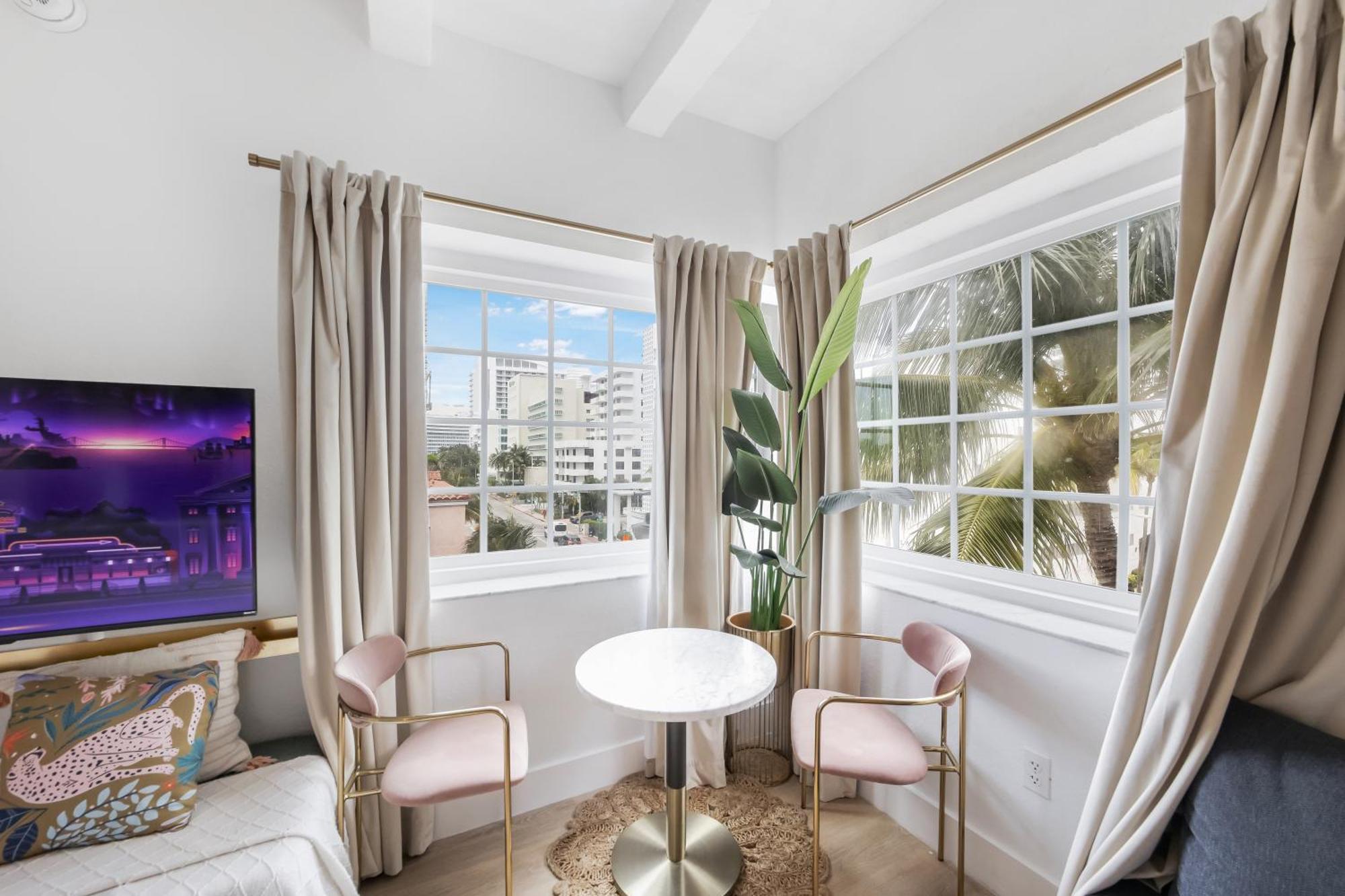 Ocean Spray Aparthotel Miami Beach