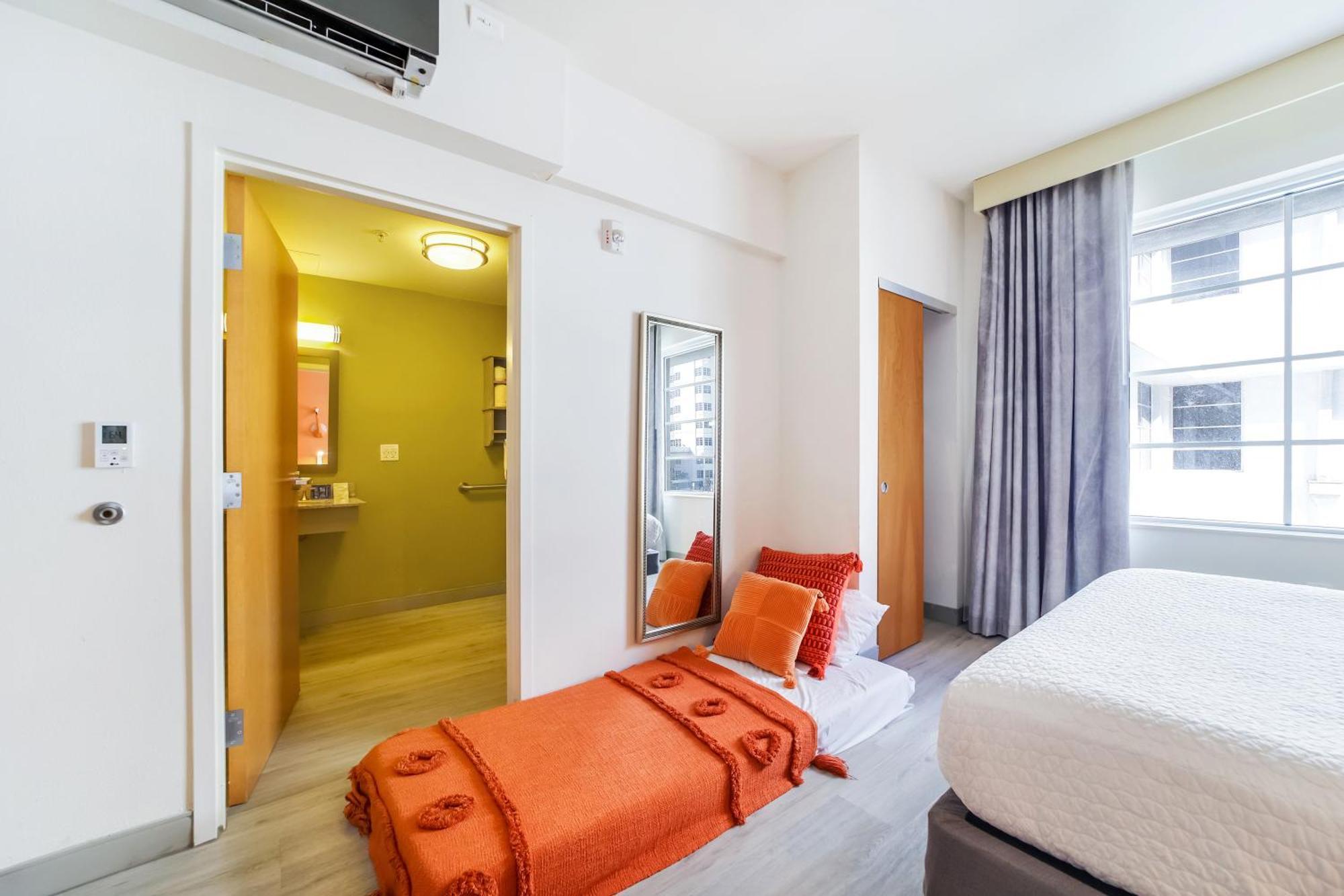 Claremont Aparthotel