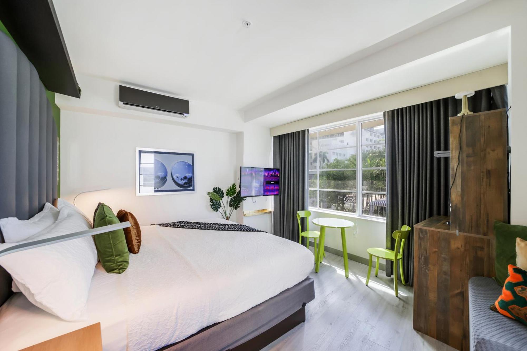 Claremont Aparthotel Miami Beach