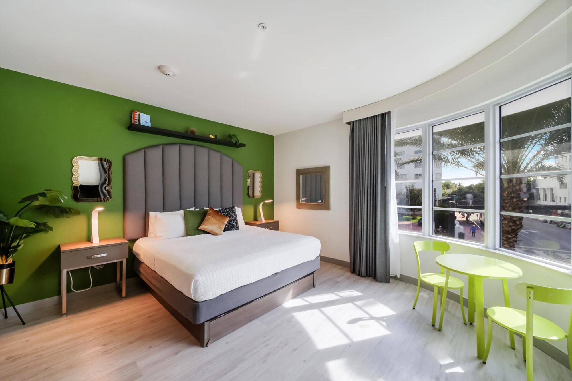 Claremont Aparthotel Miami Beach