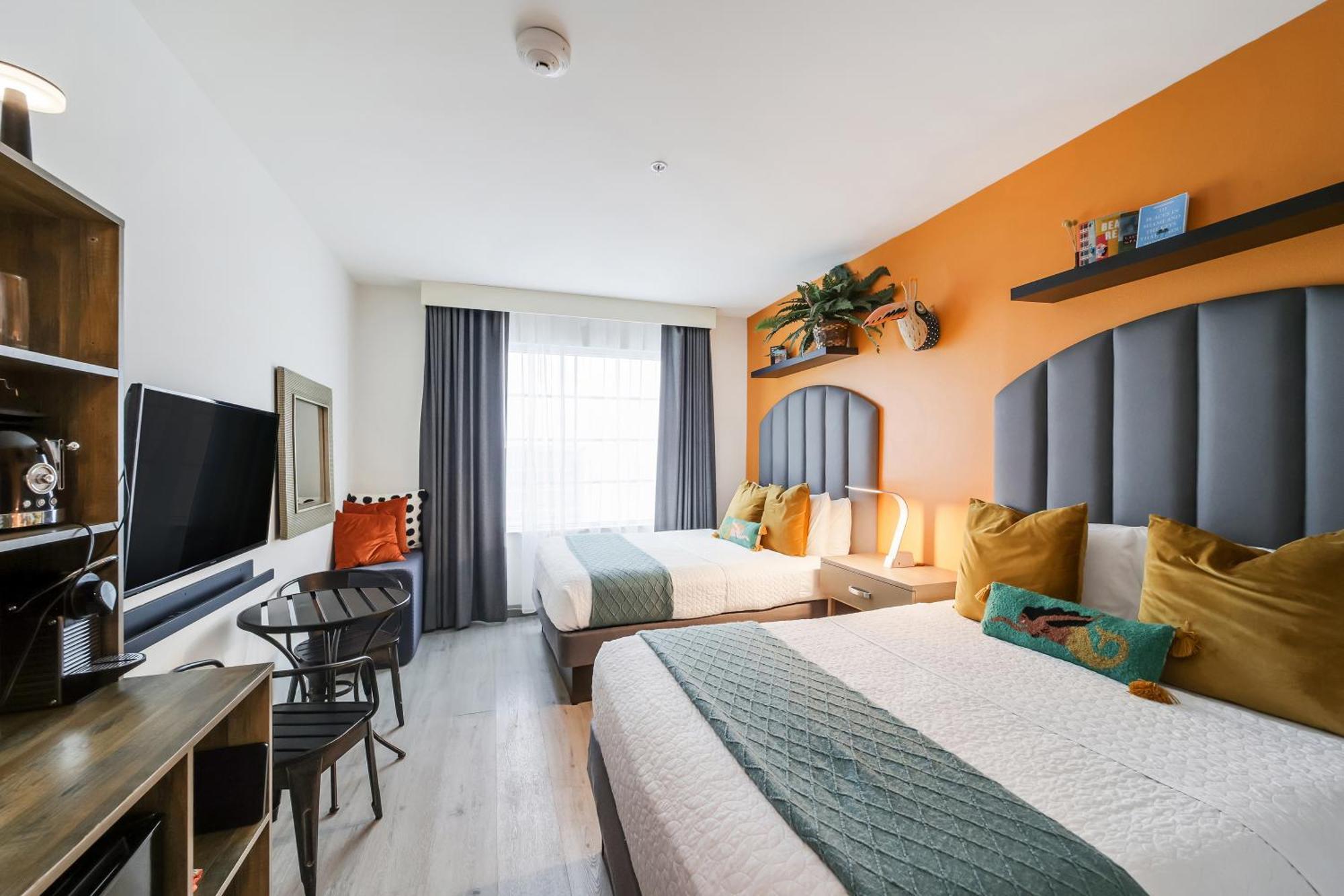 Claremont Aparthotel
