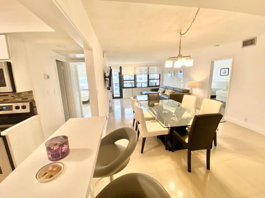 Apartment Sabrinas 2br Modern Beachfront Miami Beach