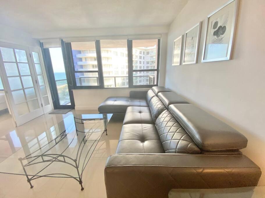 Sabrinas 2br Modern Beachfront Miami Beach