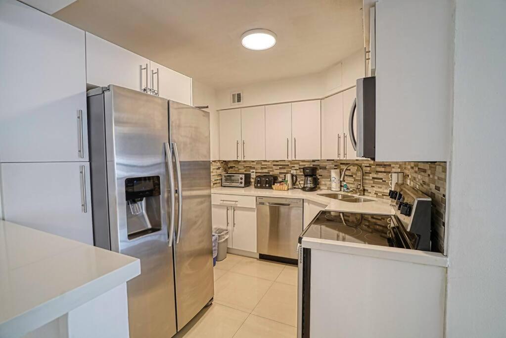Apartment Sabrinas 2br Modern Beachfront Miami Beach