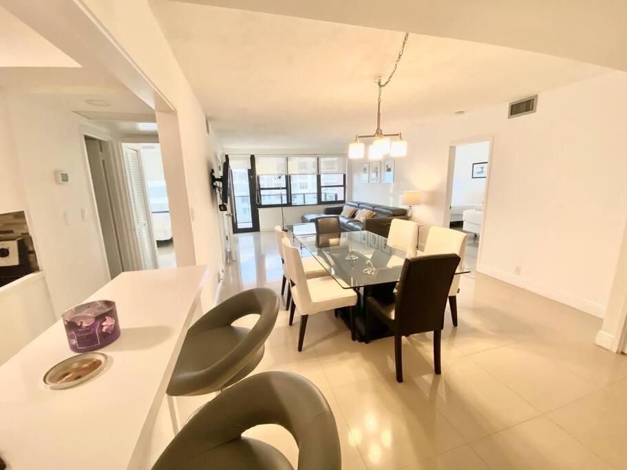 Sabrinas 2br Modern Beachfront Miami Beach