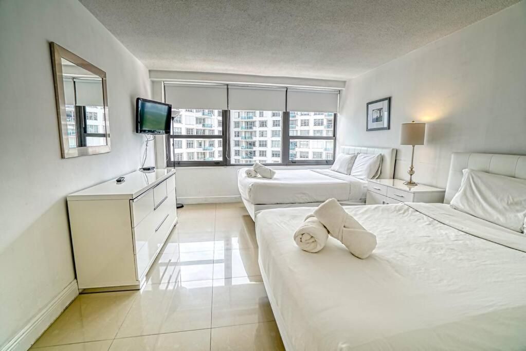 Apartment Sabrinas 2br Modern Beachfront