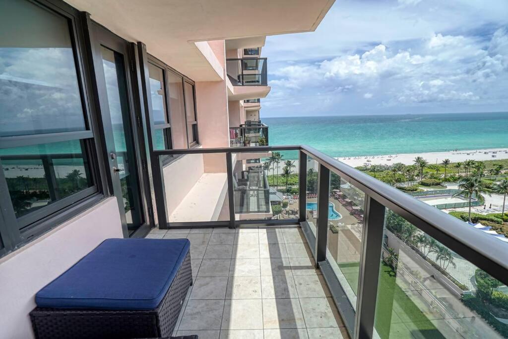 Sabrinas 2br Modern Beachfront Apartment *