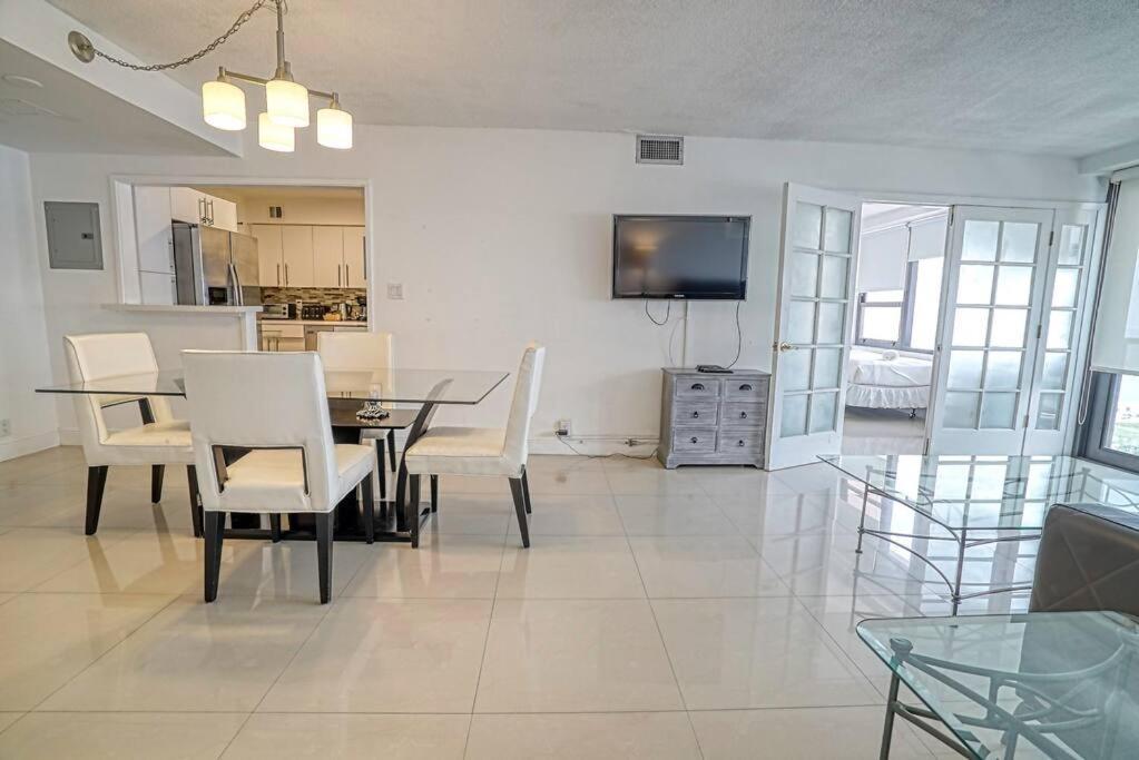 Apartment Sabrinas 2br Modern Beachfront *