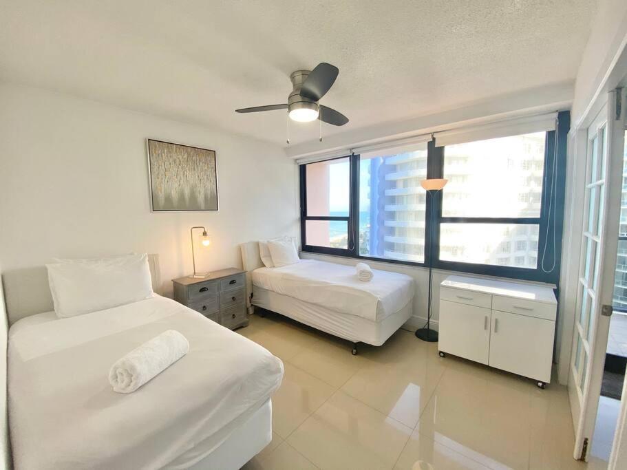 Sabrinas 2br Modern Beachfront Apartment